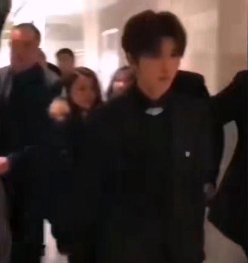 为什么不整顿娱乐圈,娱乐圈整顿为何屡屡受阻？揭秘背后原因