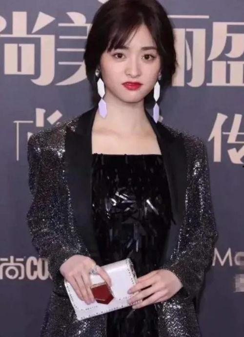 明星 肚子疼,揭秘健康与生活的平衡